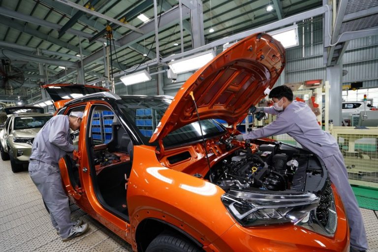 AUTO INDUSTRY HEAVILY RELIANT ON IMPORTS